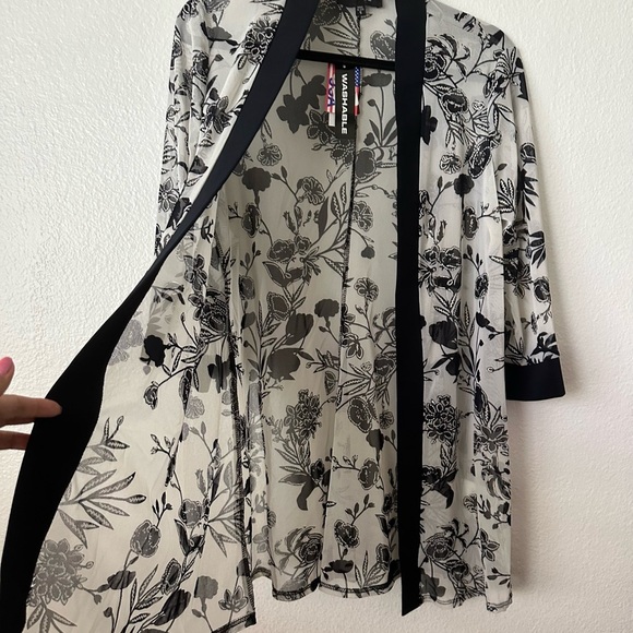 R&M RICHARDS Black Mesh Floral Shimmer 3/4Th Sleeves Size 6 Kimono BNWT - Picture 3 of 5